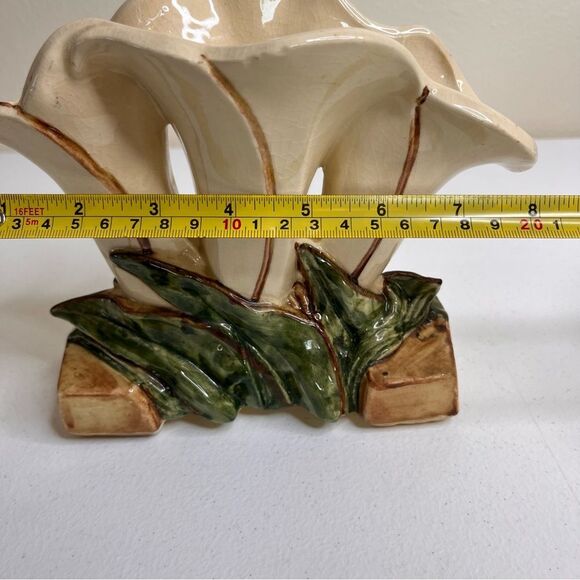 Vintage McCoy USA Triple Lily Vase 1950s Mid Century 7 Inch Tall Planter Beige - Picture 8 of 14